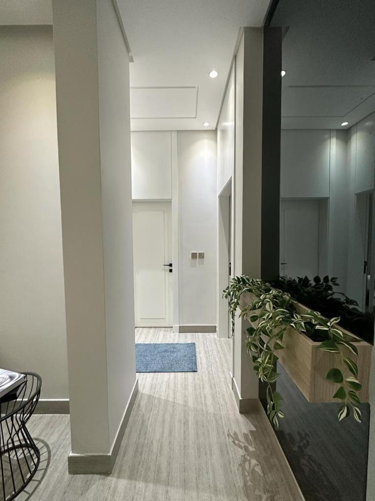 Modern Appartements With Private Entry Рияд Екстериор снимка